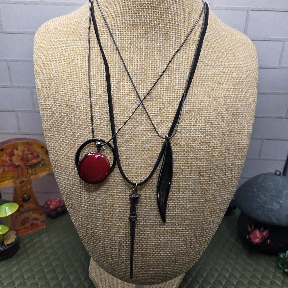 967.  Set Of Three Necklaces